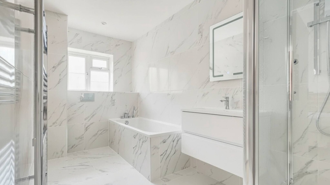 Photo of Bathroom in Swiss Cottage