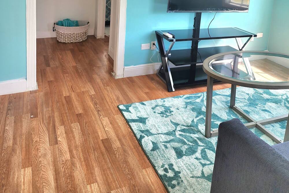 Photo of Livingroom in Rokers Point