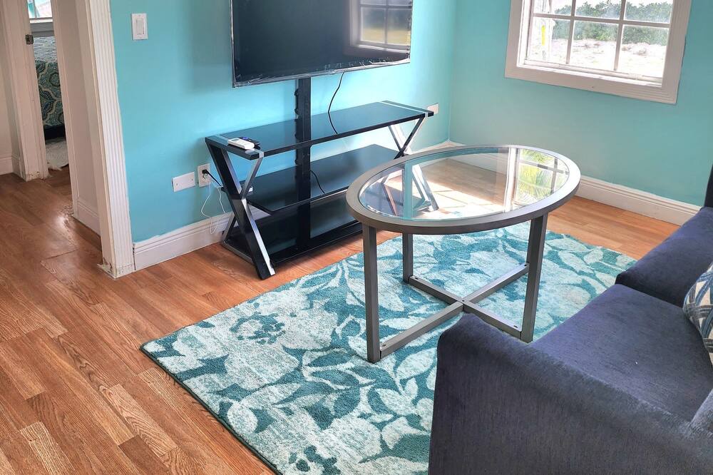 Photo of Livingroom in Rokers Point