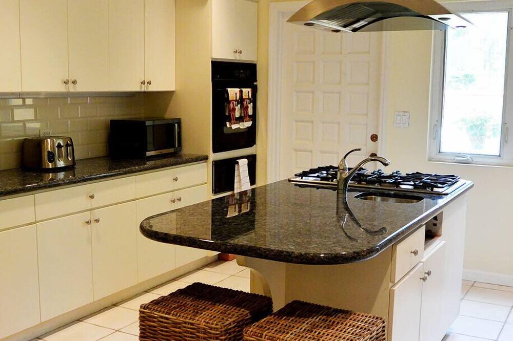 Photo of Kitchen in Nassau