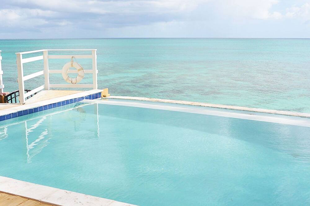 Photo of Outdoor in Nassau