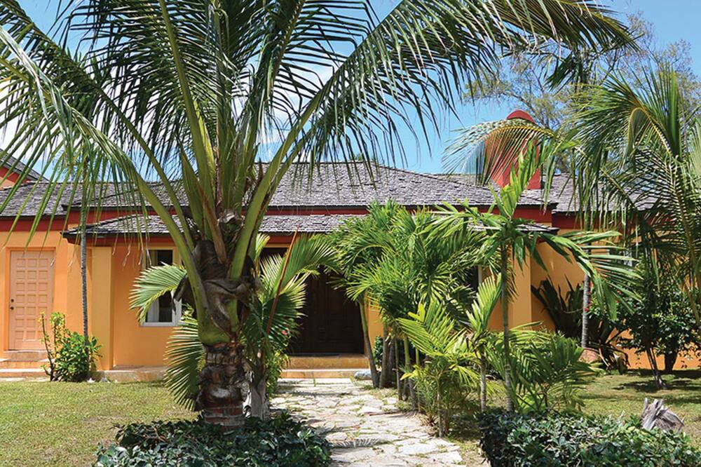 Photo of Outdoor in Nassau