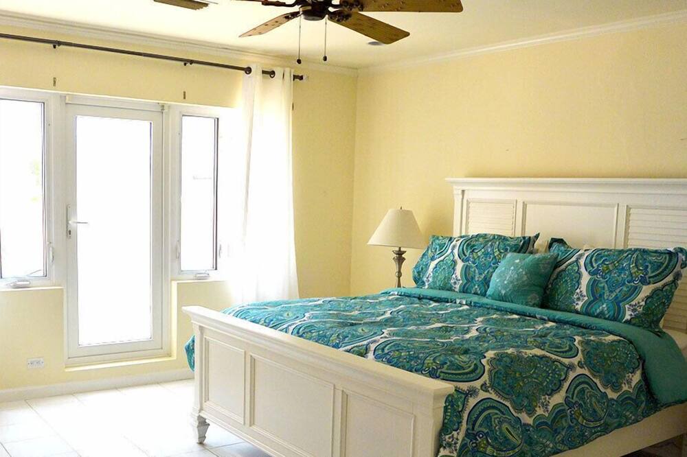 Photo of Bedroom in Nassau