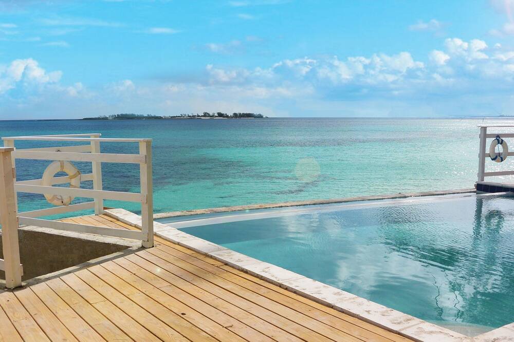 Photo of Outdoor in Nassau