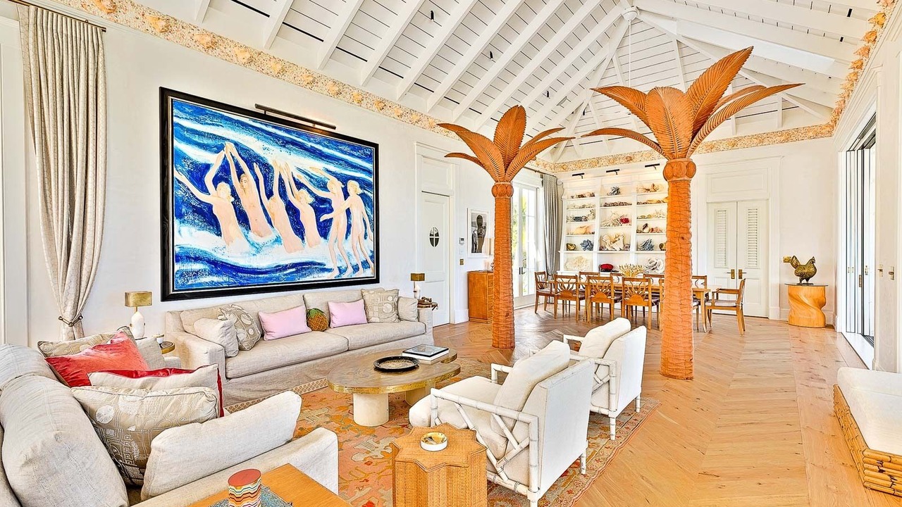 Photo of Livingroom in Dunmore Town