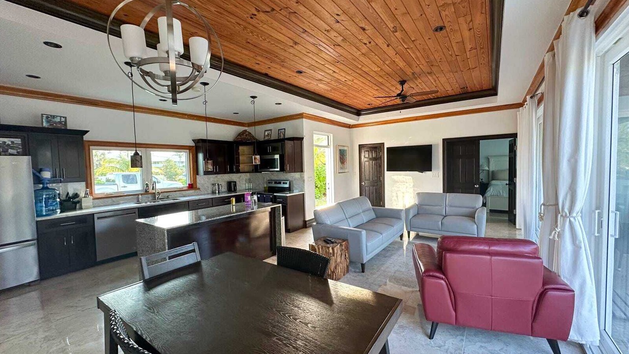 Photo of Livingroom in Bahamas Terrace