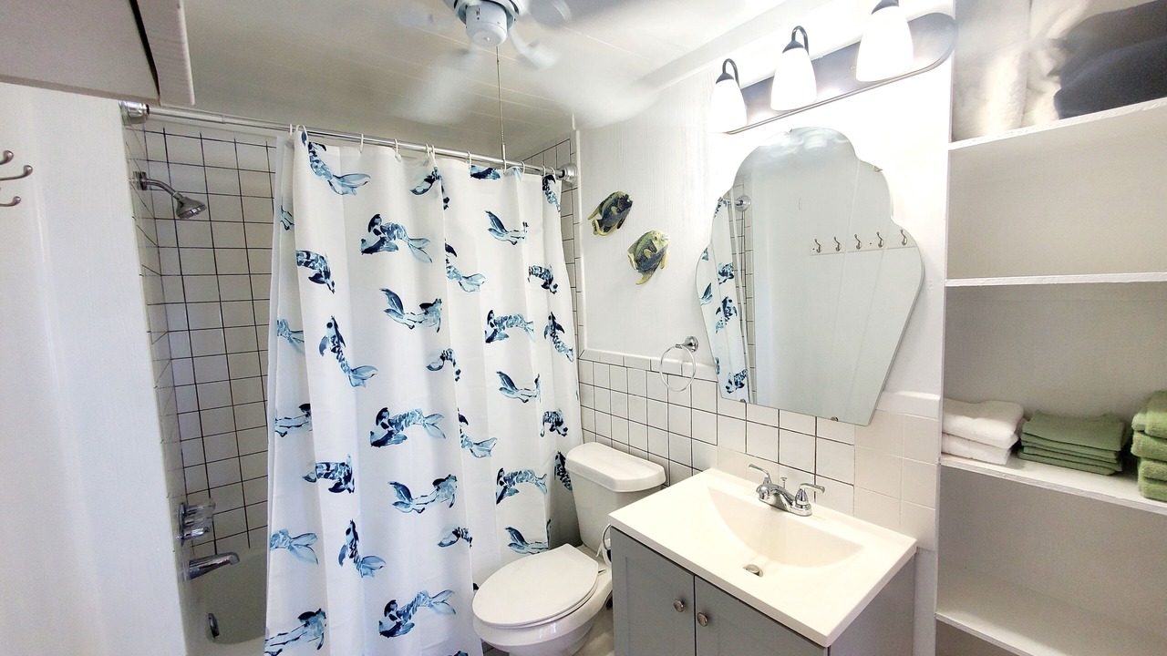 Photo of Bathroom in Spanish Wells