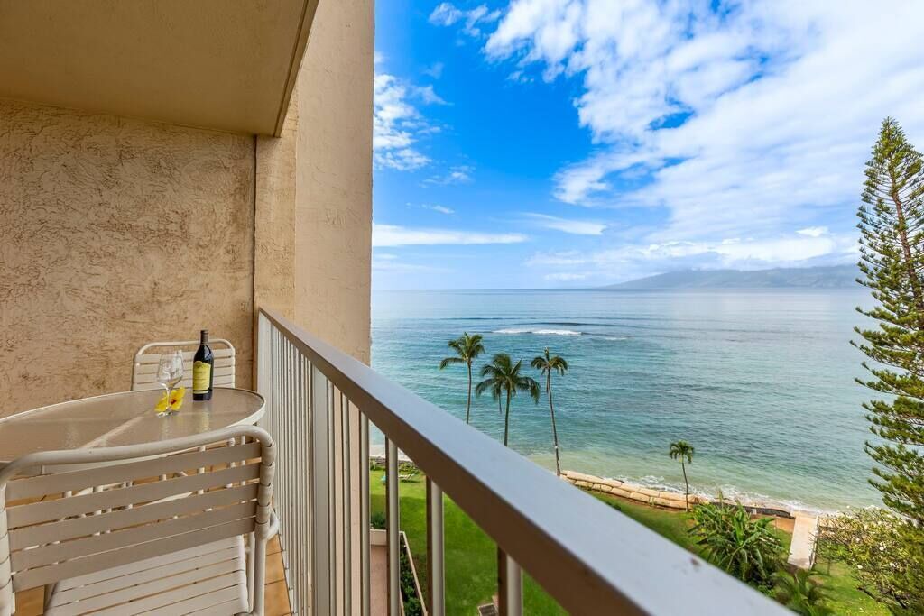 Photo of Others in Kahana