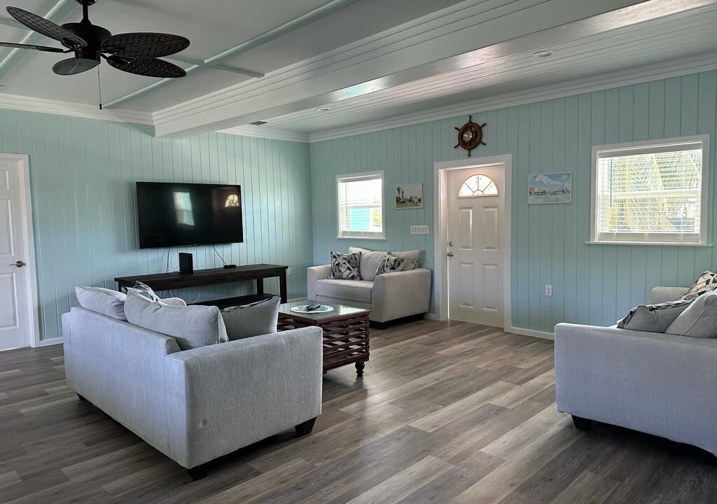 Photo of Livingroom in Spanish Wells