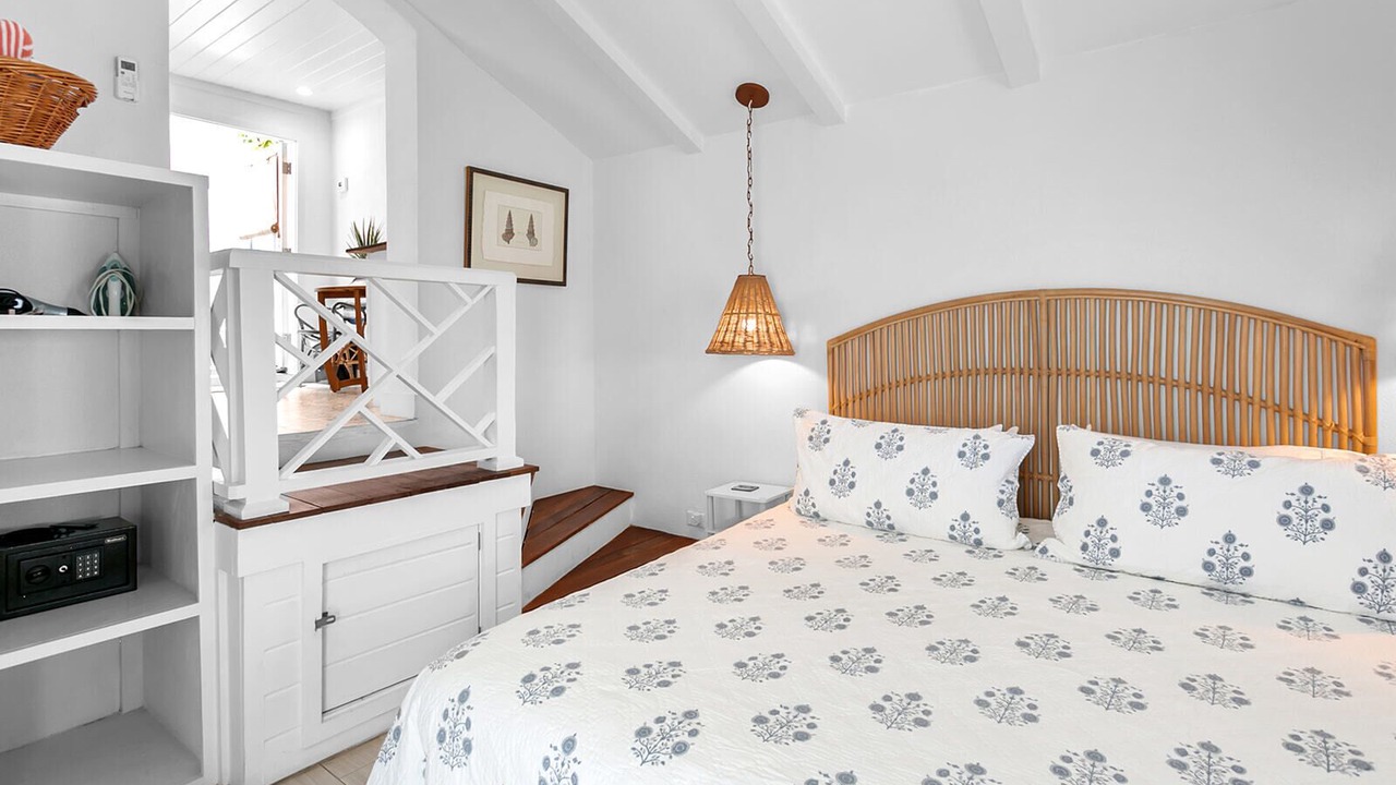 Photo of Bedroom in Dunmore Town