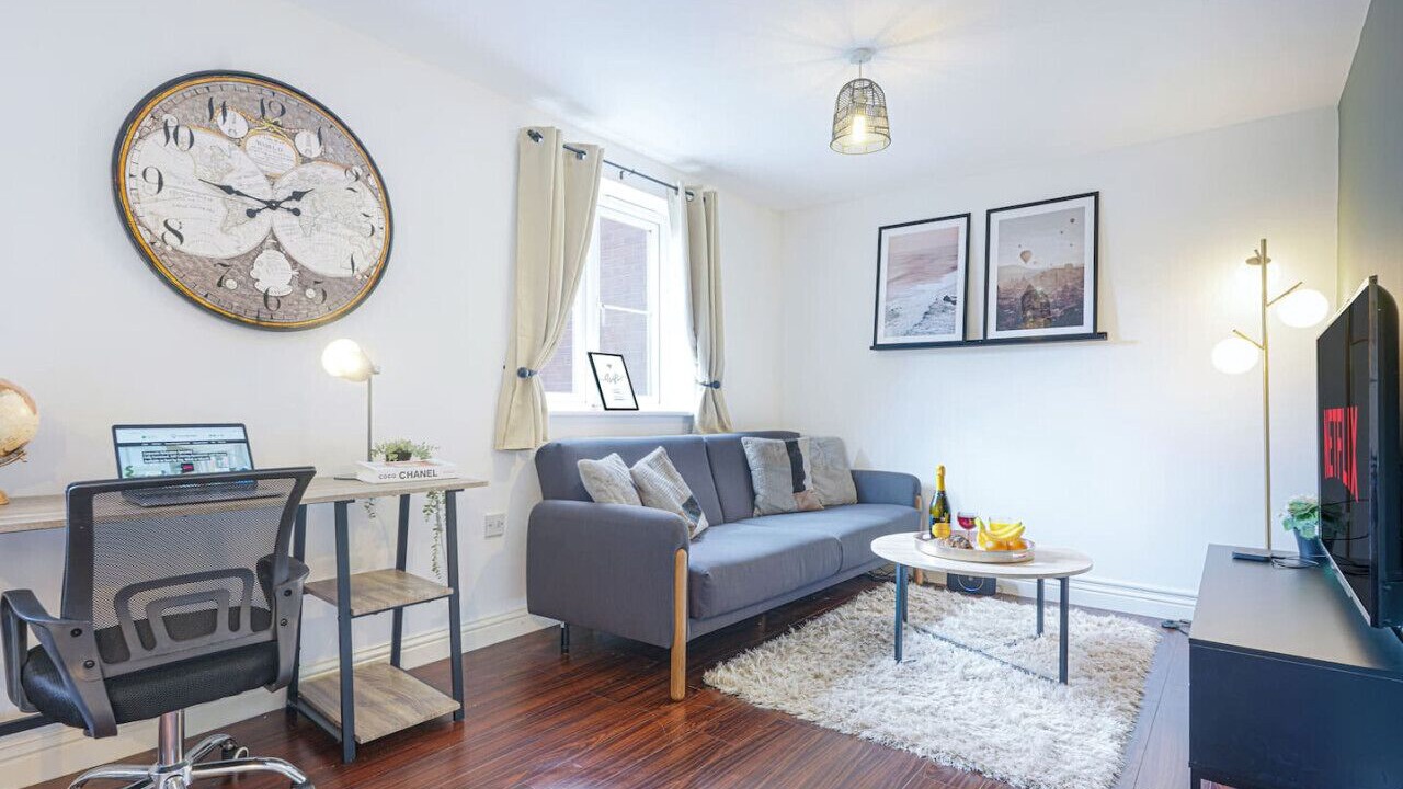 Photo of Livingroom in Northampton