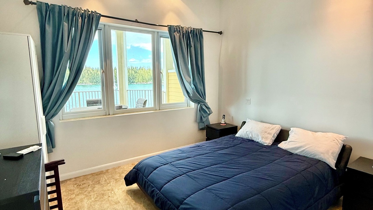 Photo of Bedroom in Bell Channel Bay