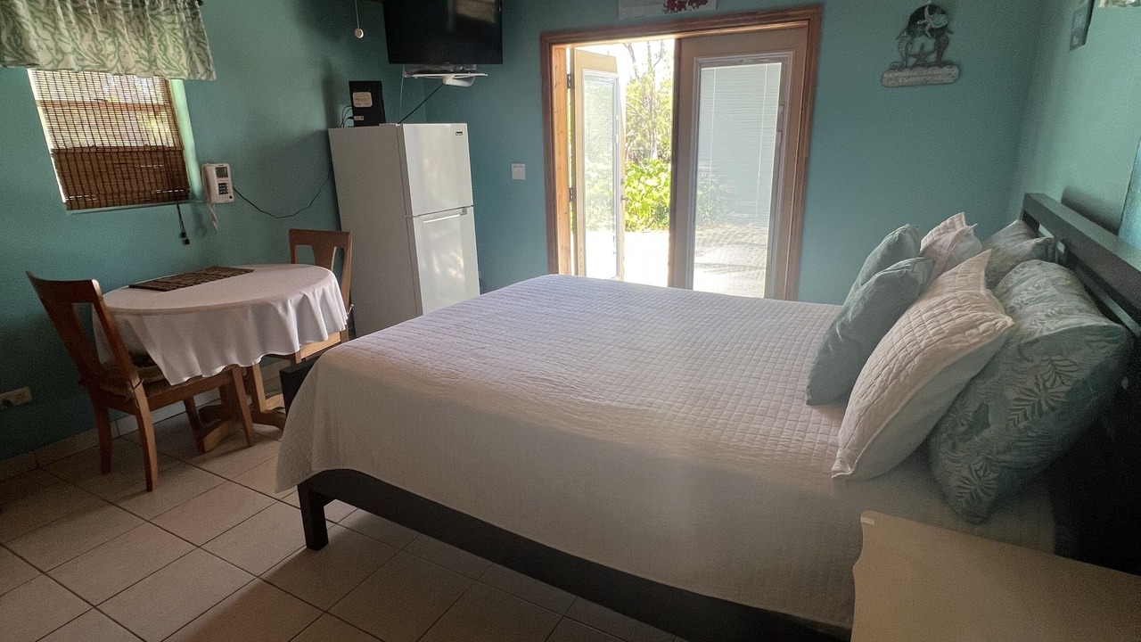 Photo of Bedroom in Tar Bay