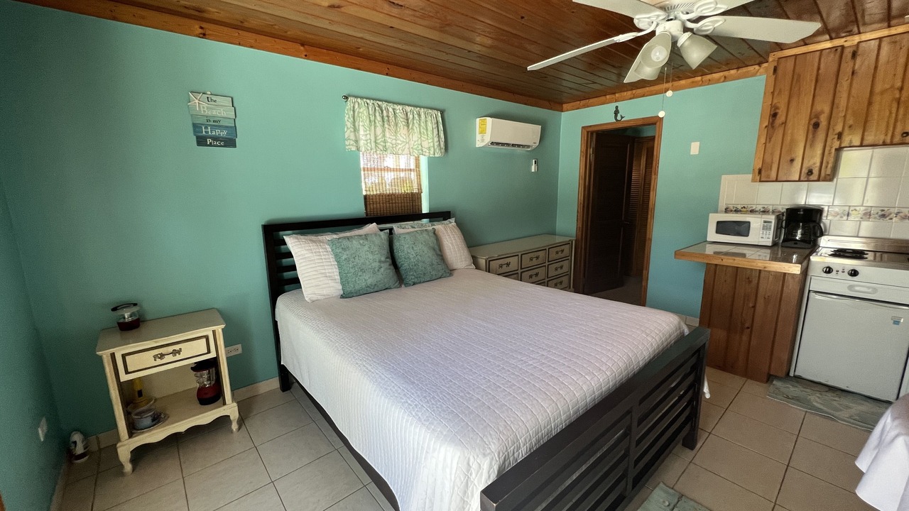 Photo of Bedroom in Tar Bay