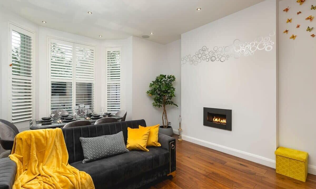 Photo of Livingroom in Redcliffe