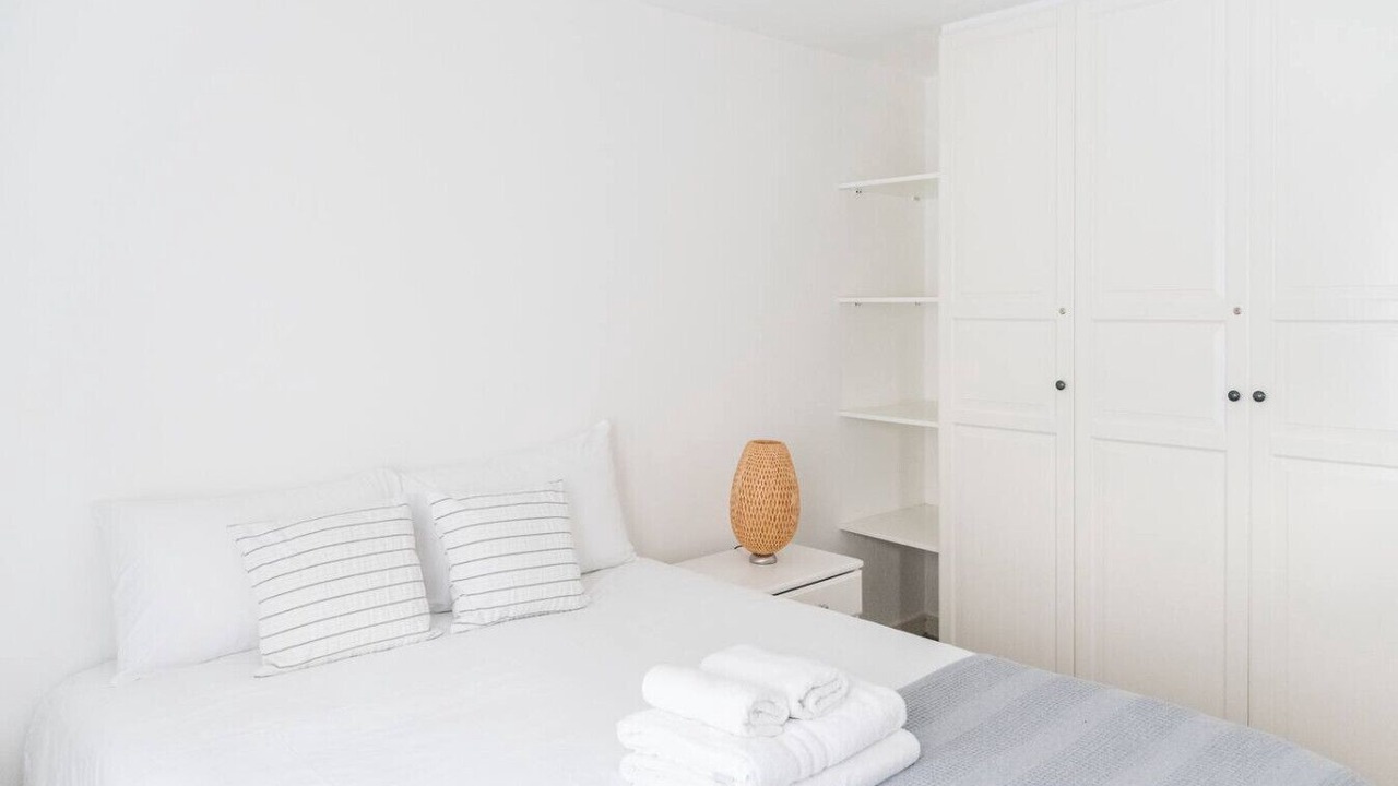 Photo of Bedroom in Surrey Docks