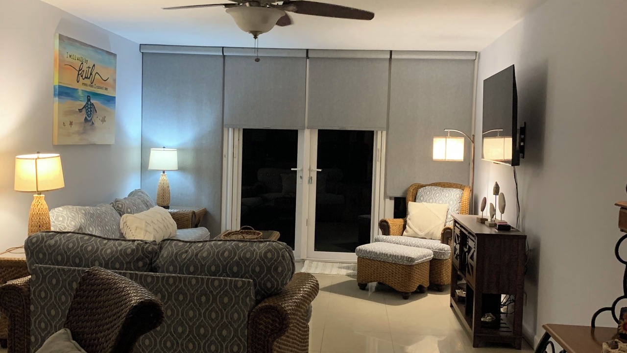 Photo of Livingroom in Bahamas Terrace