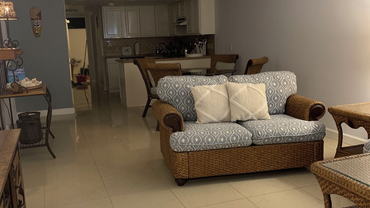 Photo of Livingroom in Bahamas Terrace