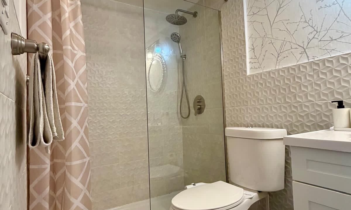 Photo of Bathroom in Bahamia West