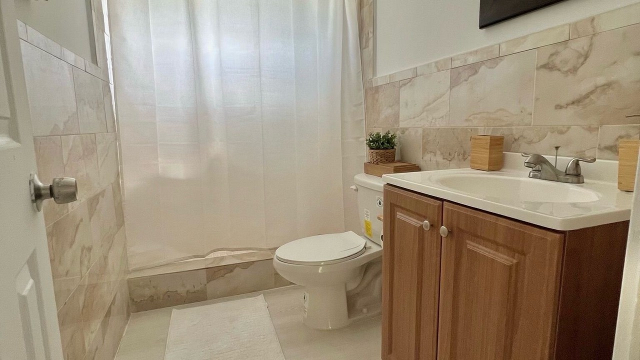 Photo of Bathroom in Alice Town