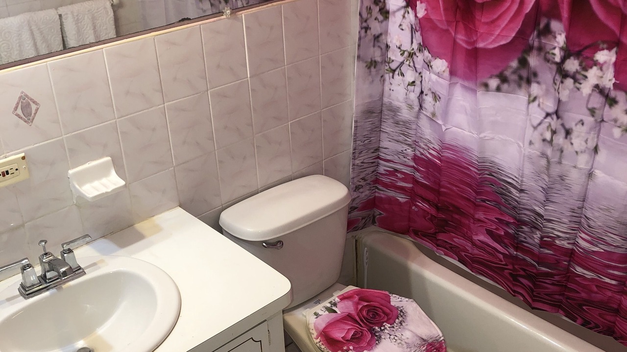 Photo of Bathroom in Nassau