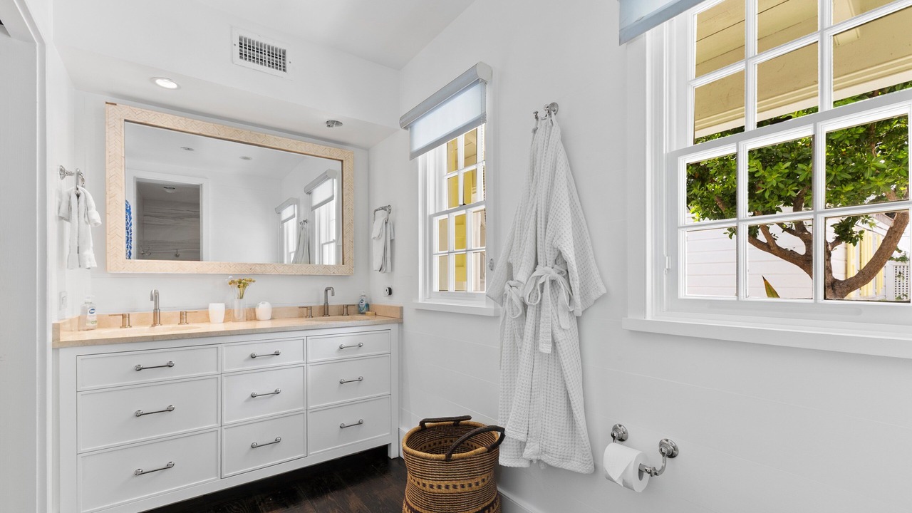 Photo of Bathroom in Dunmore Town