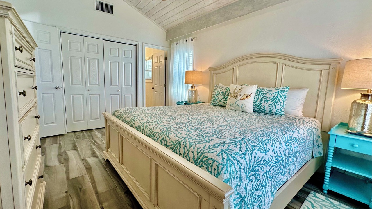 Photo of Bedroom in Treasure Cay