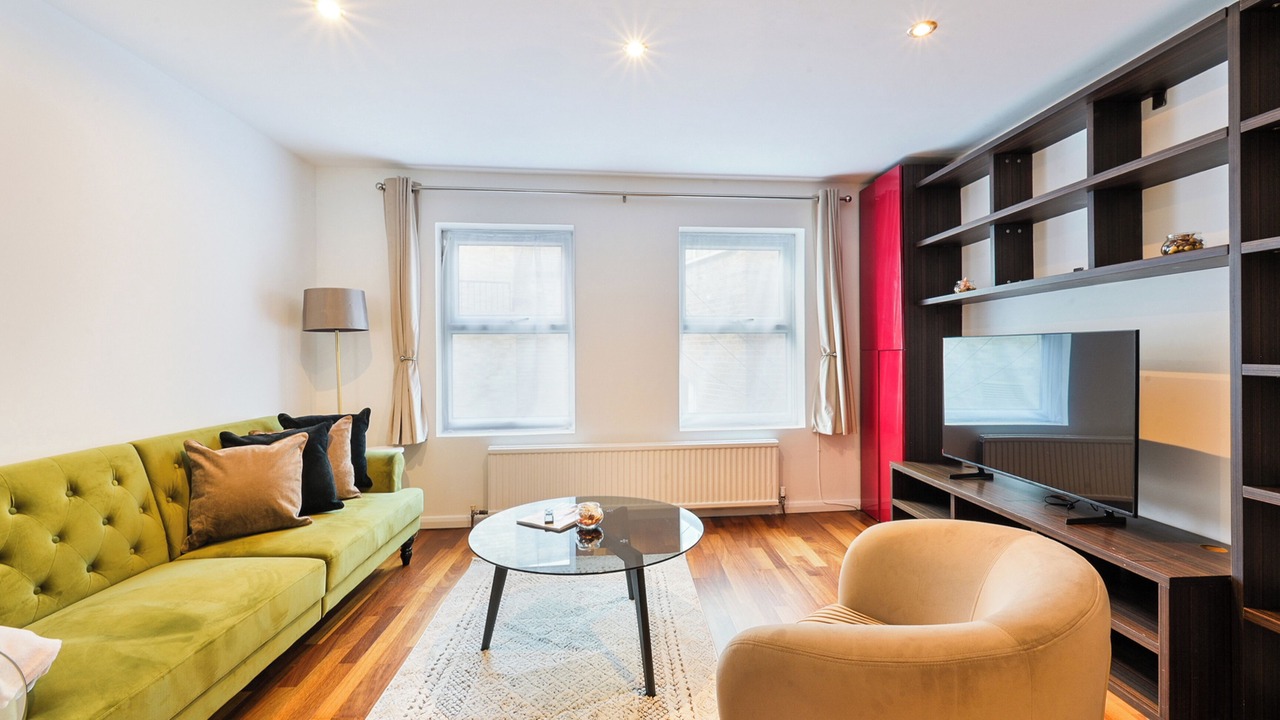 Photo of Livingroom in Farringdon
