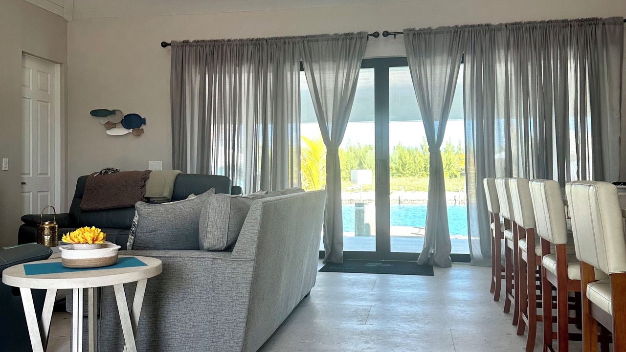 Photo of Livingroom in Treasure Cay