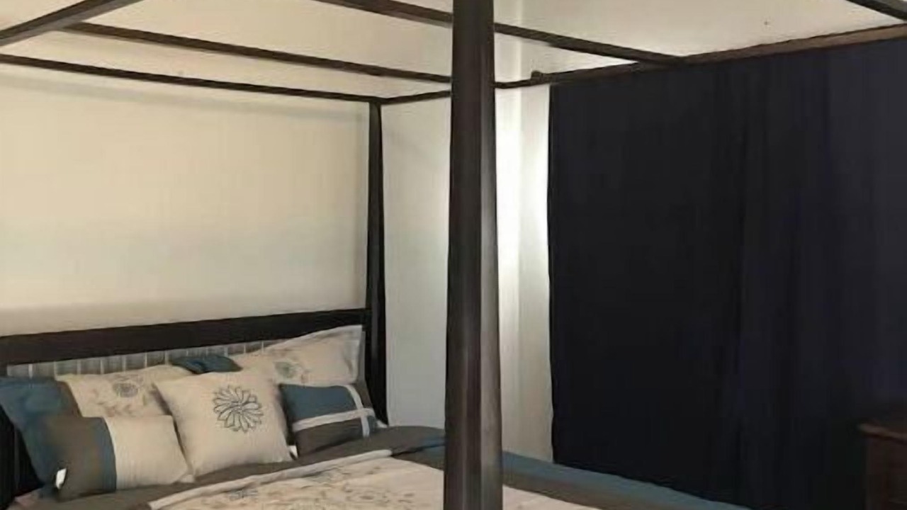 Photo of Bedroom in Nassau