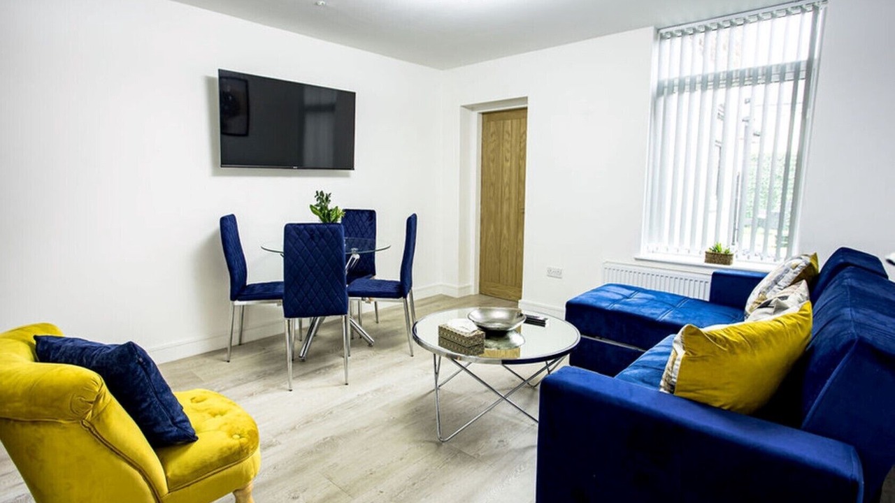 Photo of Livingroom in Stoke-on-Trent