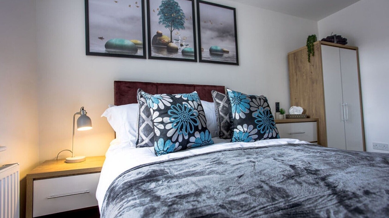 Photo of Bedroom in Stoke-on-Trent