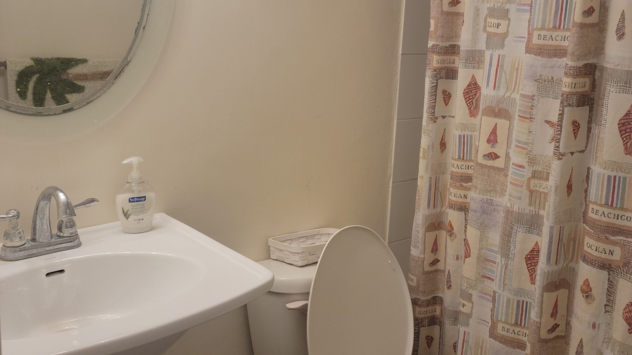 Photo of Bathroom in Discovery Bay