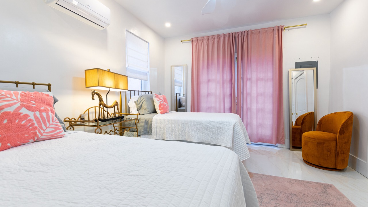 Photo of Bedroom in Nassau
