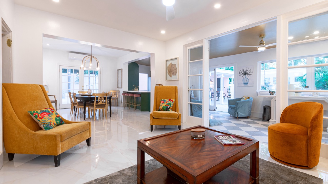 Photo of Livingroom in Nassau