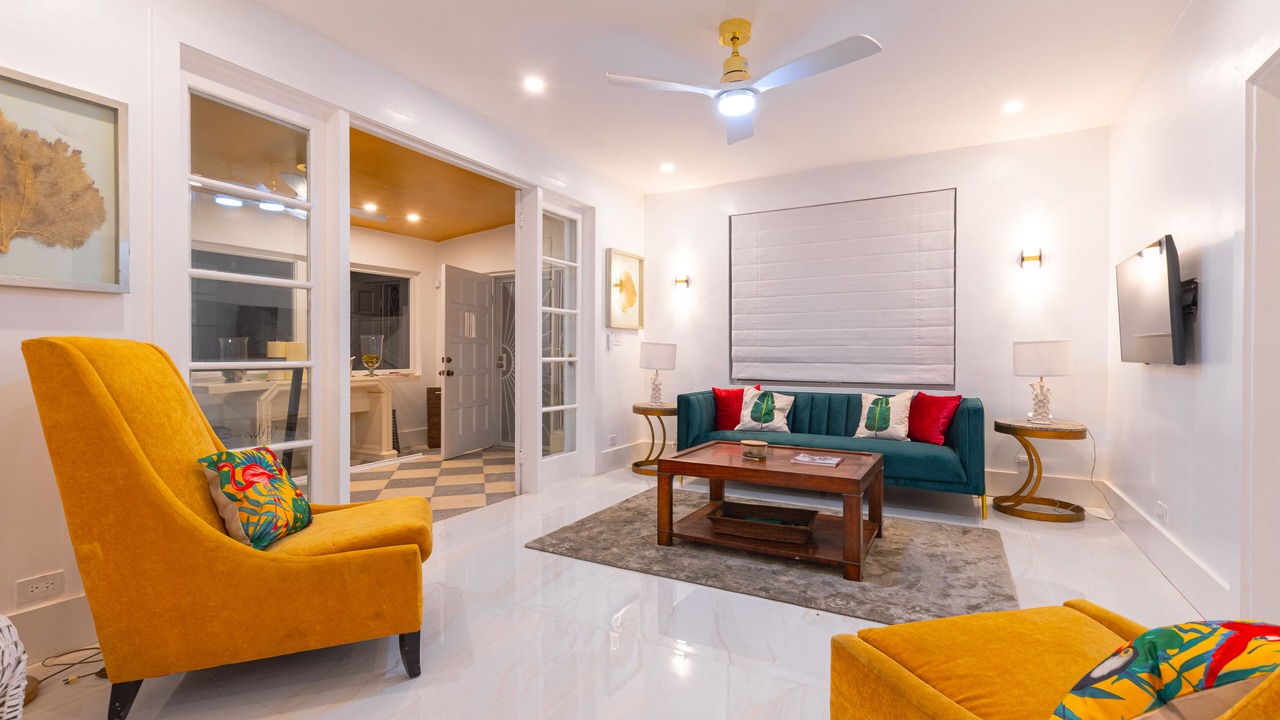 Photo of Livingroom in Nassau