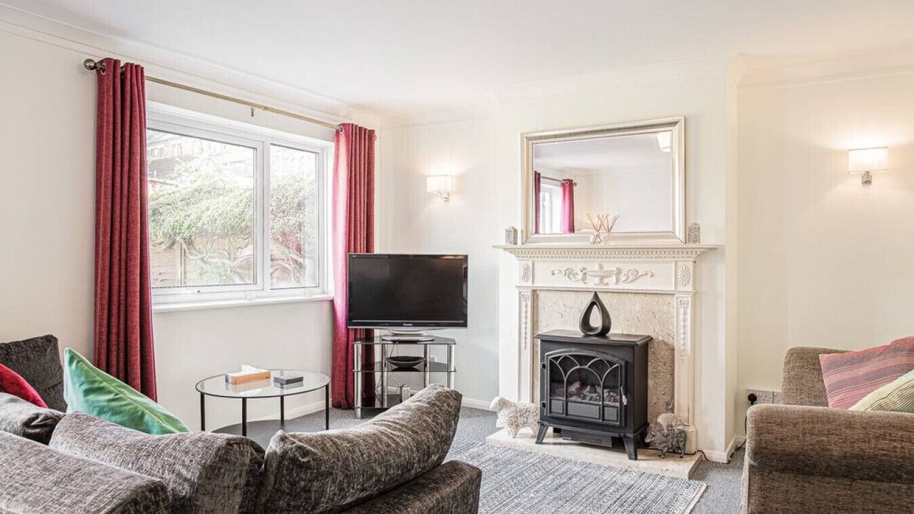 Photo of Livingroom in Cheltenham