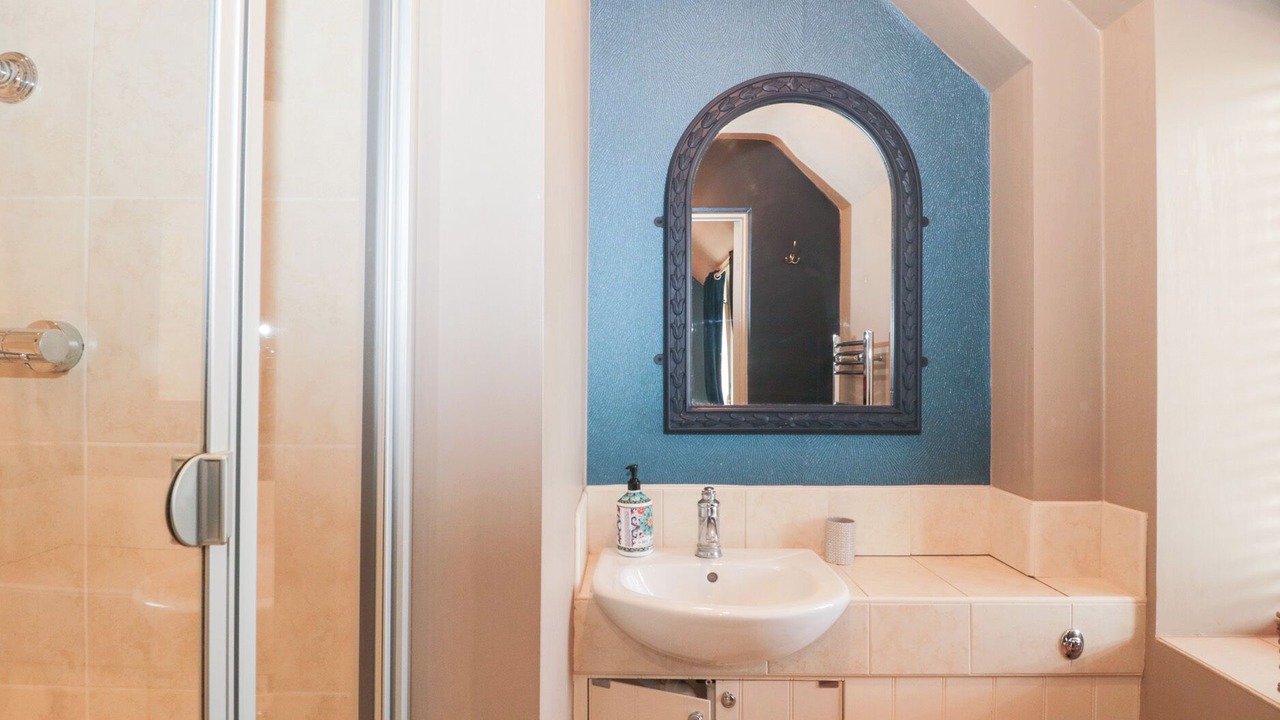 Photo of Bathroom in Broadway
