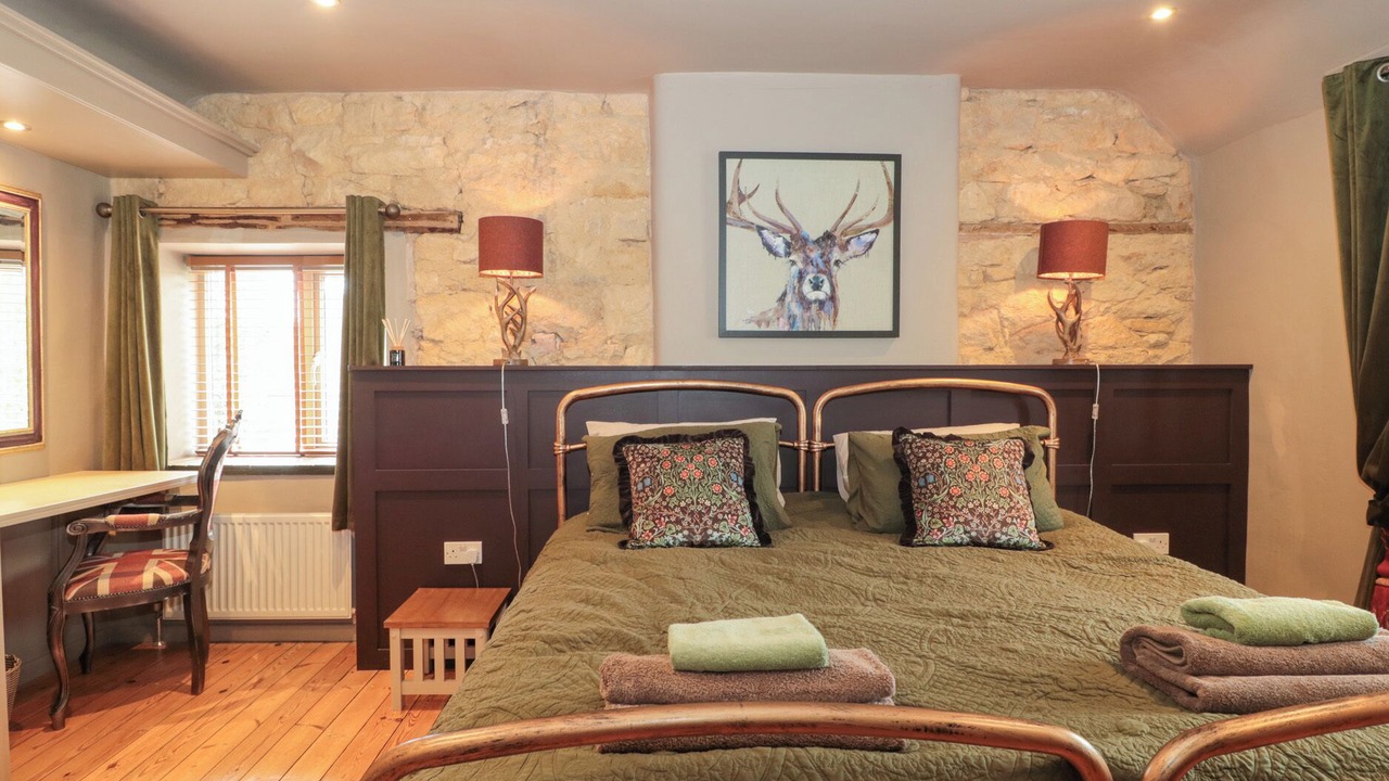 Photo of Bedroom in Broadway