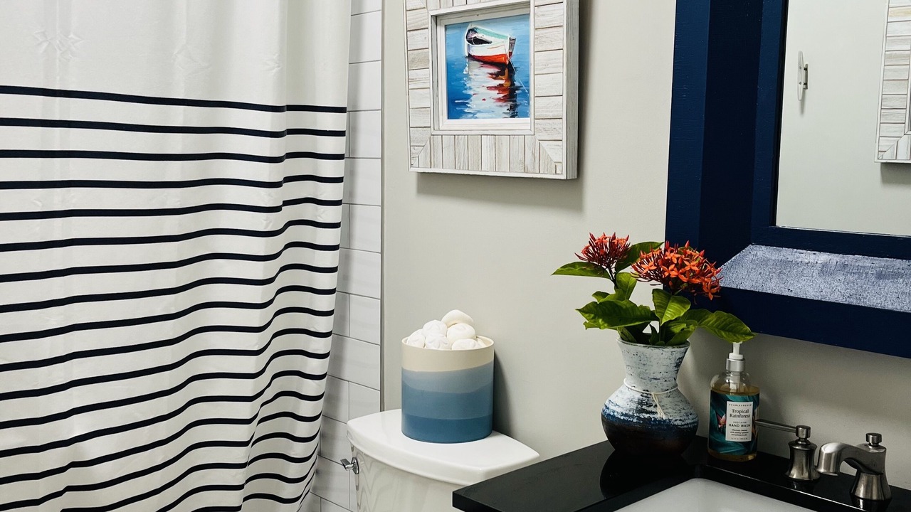 Photo of Bathroom in Spanish Wells