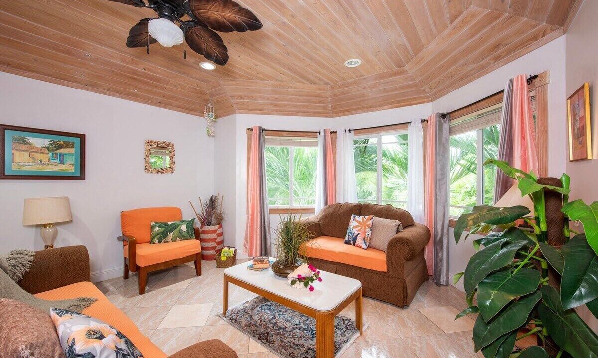 Photo of Livingroom in Triana Shores