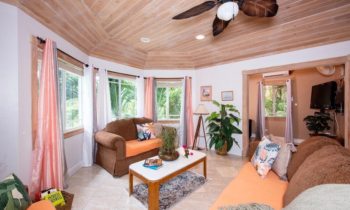 Photo of Livingroom in Triana Shores