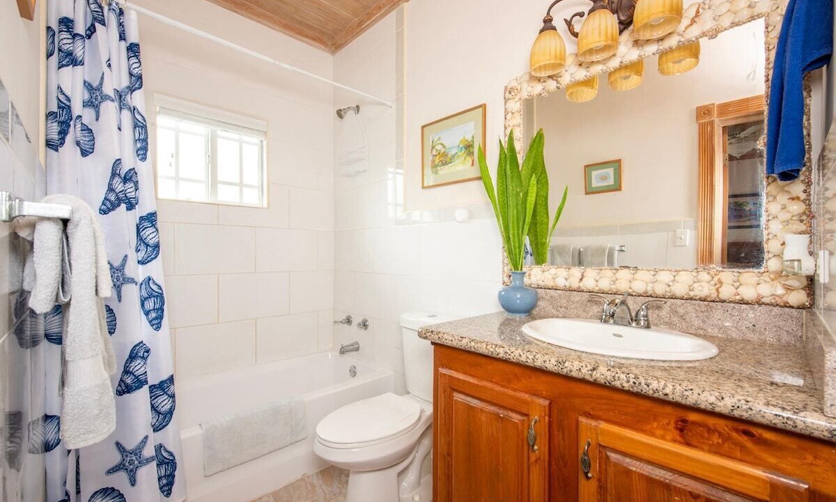 Photo of Bathroom in Triana Shores