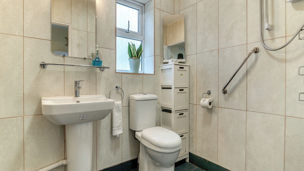 Photo of Bathroom in Pauntley