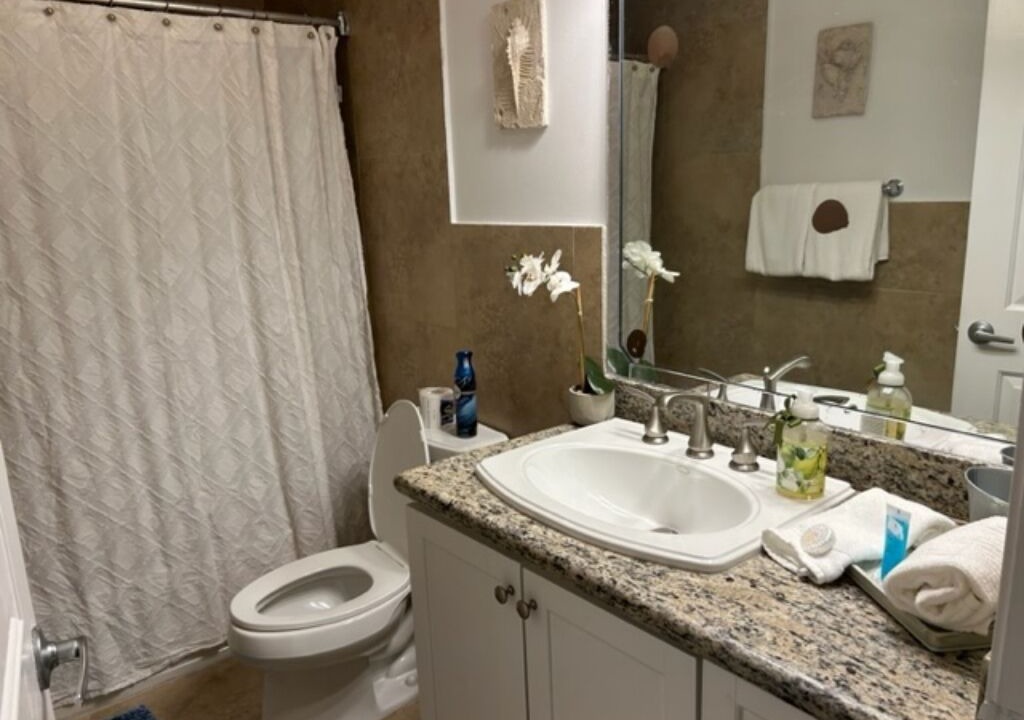 Photo of Bathroom in Alice Town