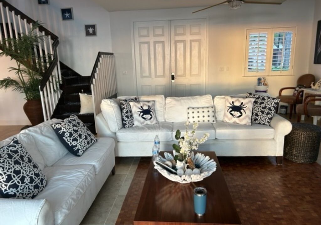 Photo of Livingroom in Alice Town