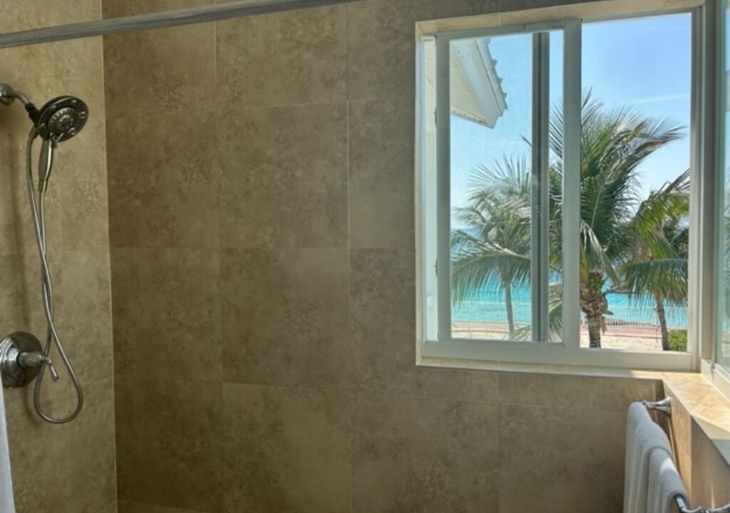 Photo of Bathroom in Alice Town