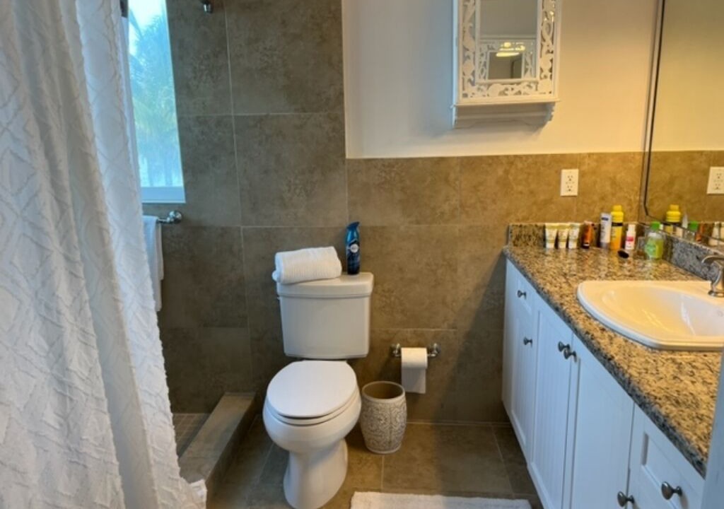 Photo of Bathroom in Alice Town
