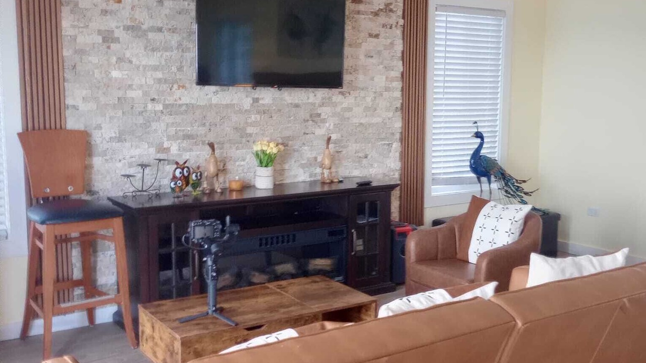 Photo of Livingroom in Tarpum Bay