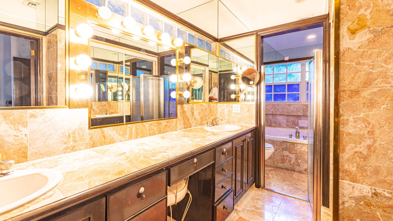 Photo of Bathroom in Lyford Cay